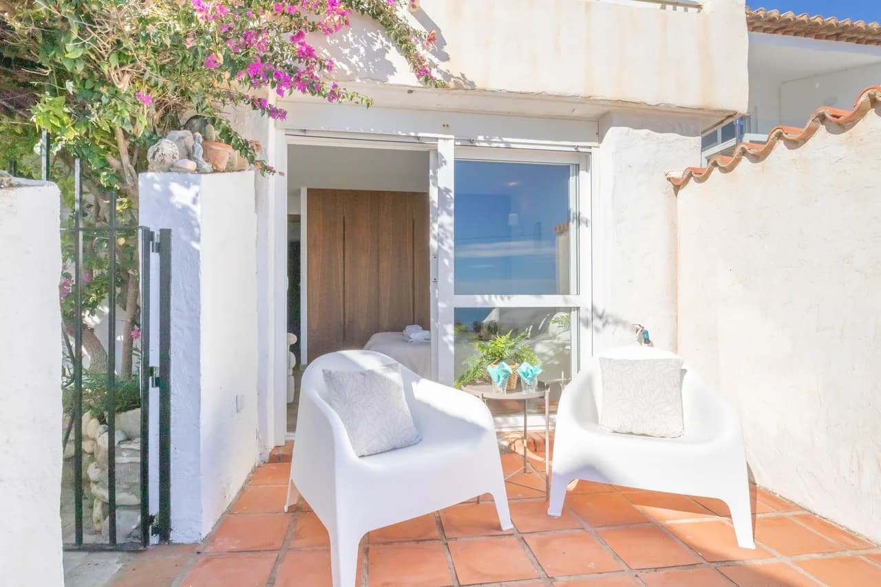Beachfront Townhome in Estepona photo 3