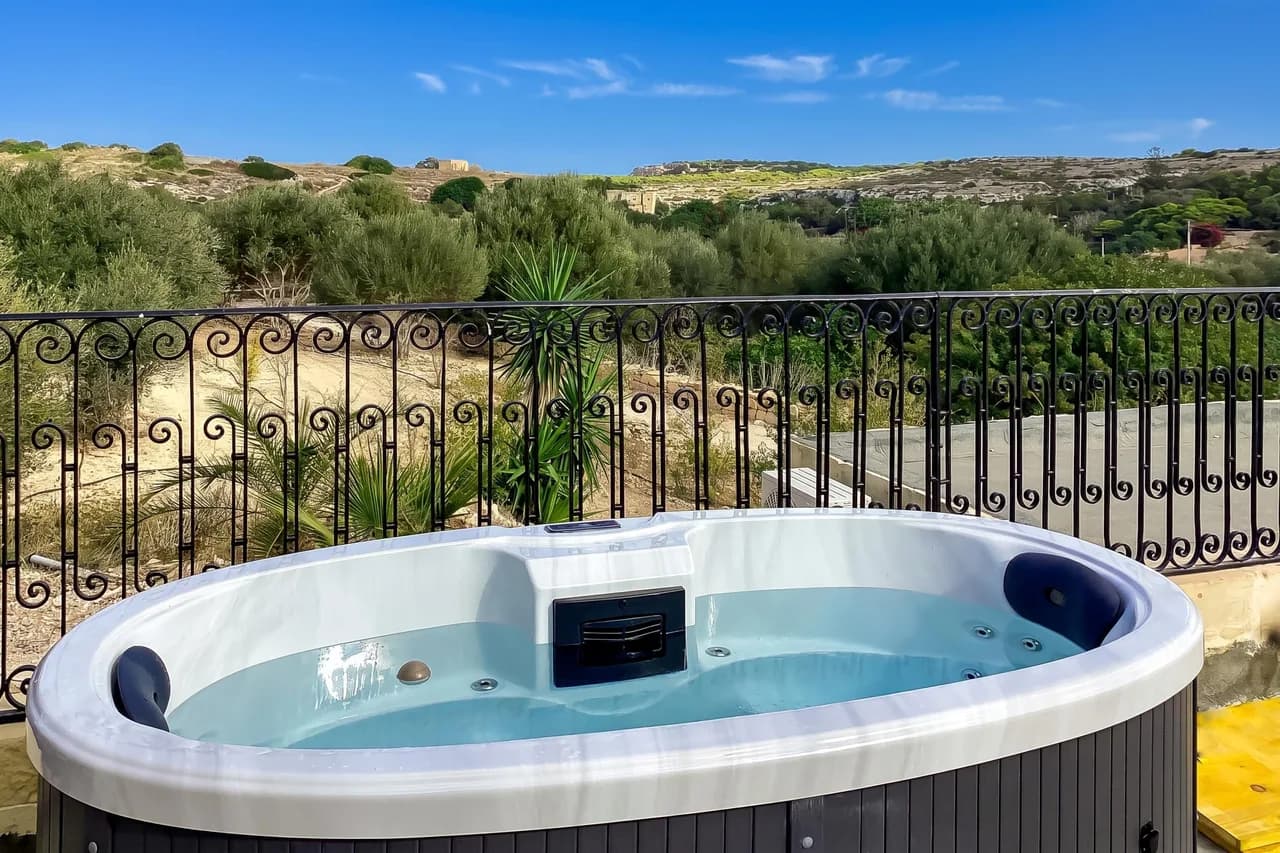 Pleasant stone house & jacuzzi St Martin photo 2