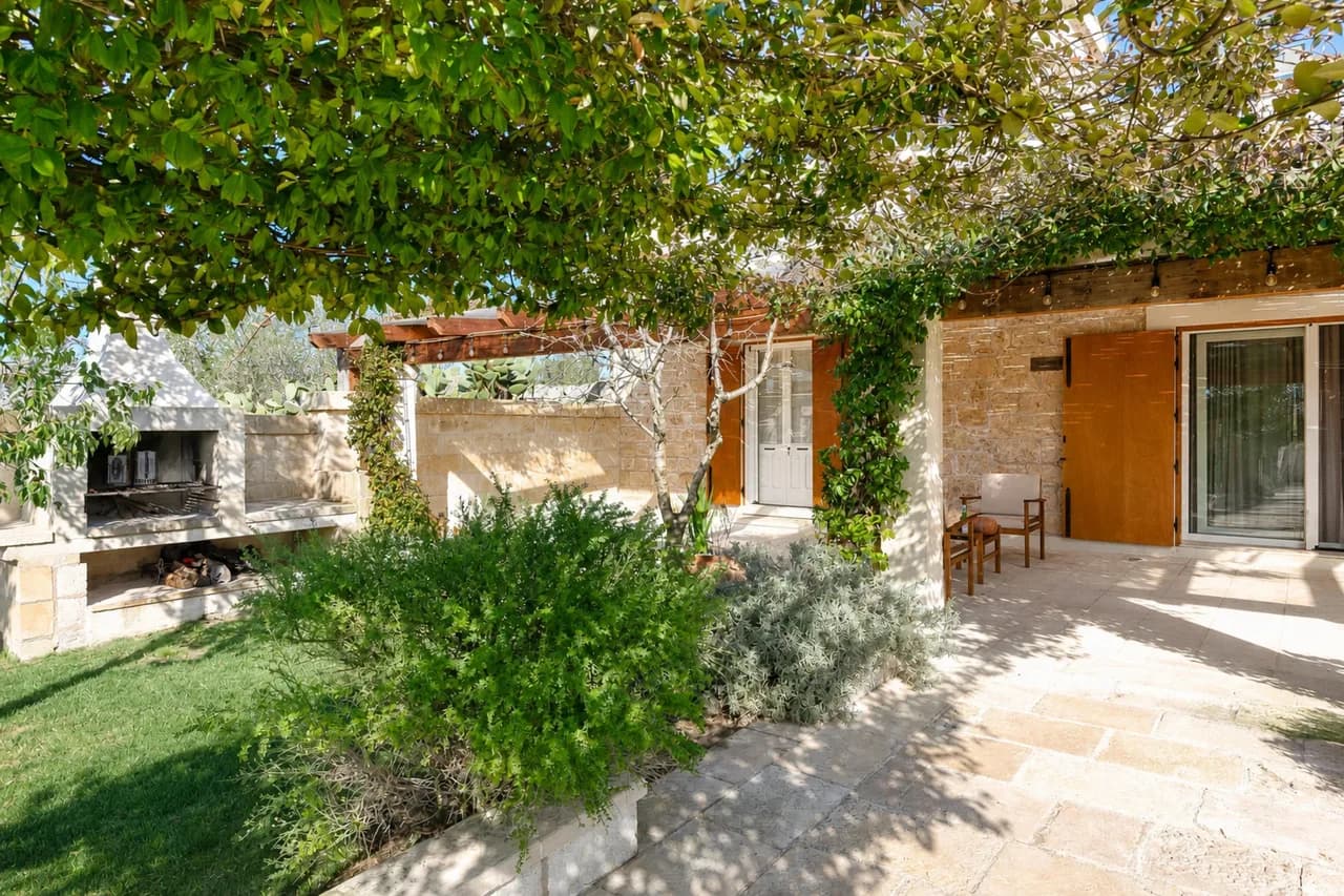 Tranquil Garden Villa in Calimera, Apulia, Italy photo 5