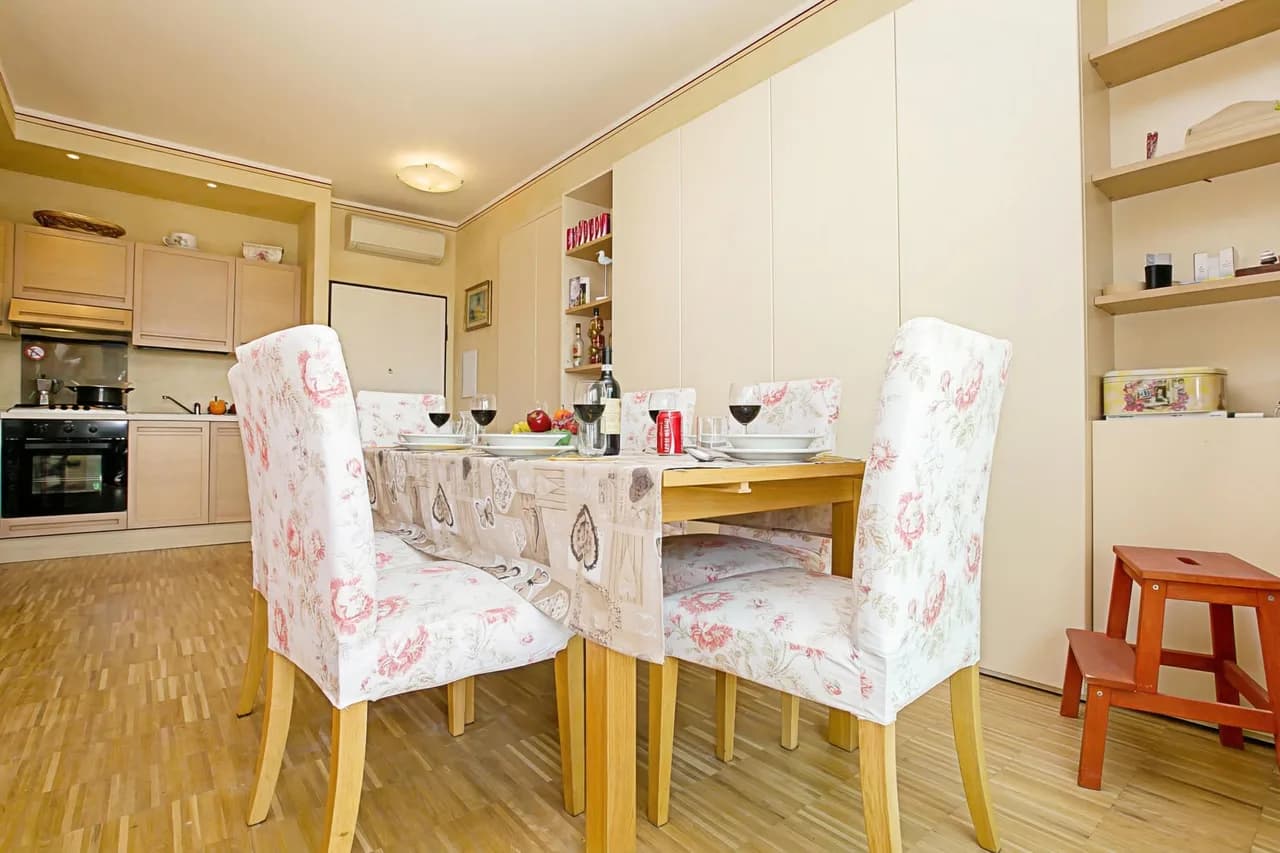 Lakeview Apartment with Beach Access in Sirmione photo 3