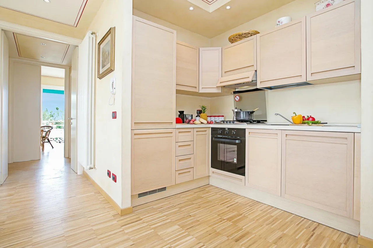 Lakeview Apartment with Beach Access in Sirmione photo 5
