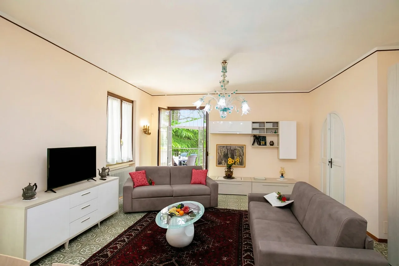 Charming Garden Apartment in Salò Lake Garda Italy