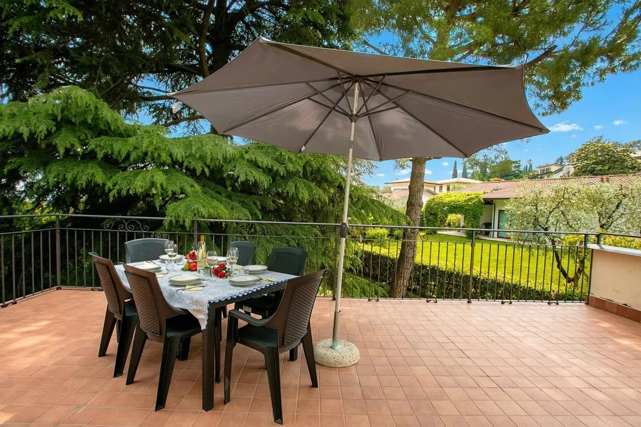 Charming Garden Apartment in Salò Lake Garda Italy photo 2