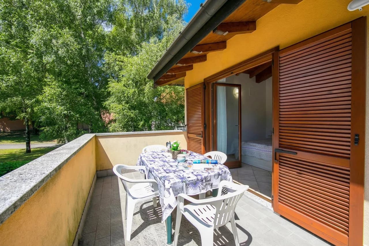 Le Betulle Private Garden & Parking in Laveno photo 3