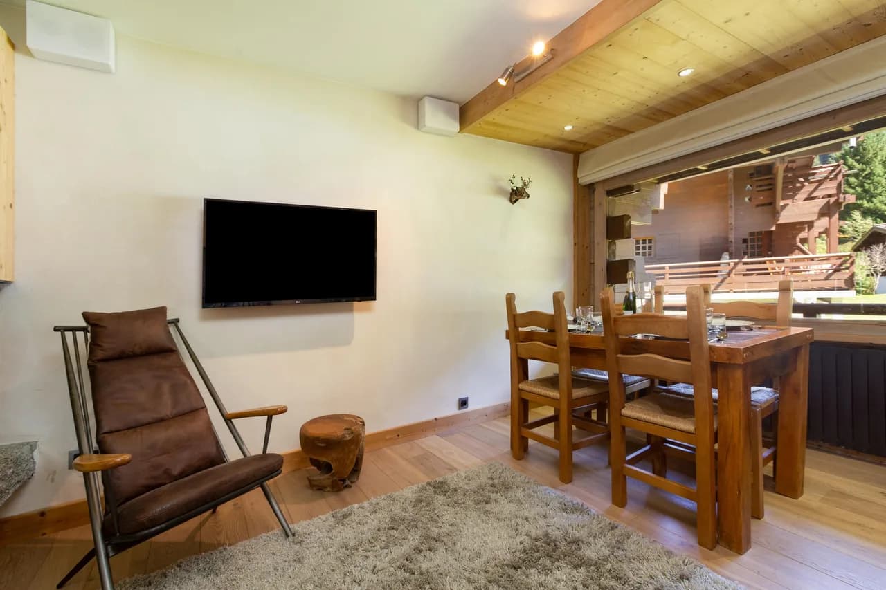 Ski-In/Ski-Out Apartment in Argentière, Chamonix photo 4