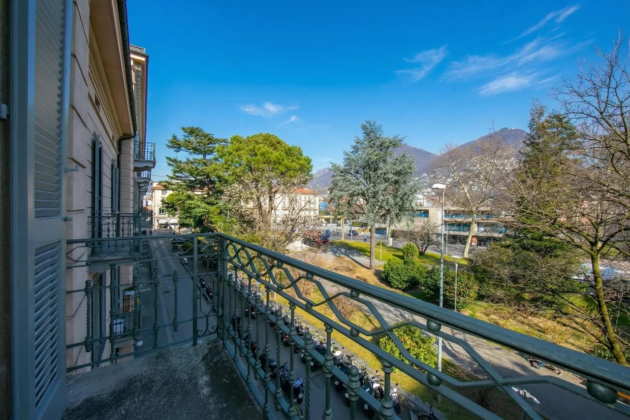 Little Lugano Studio with Balcony Views photo 3