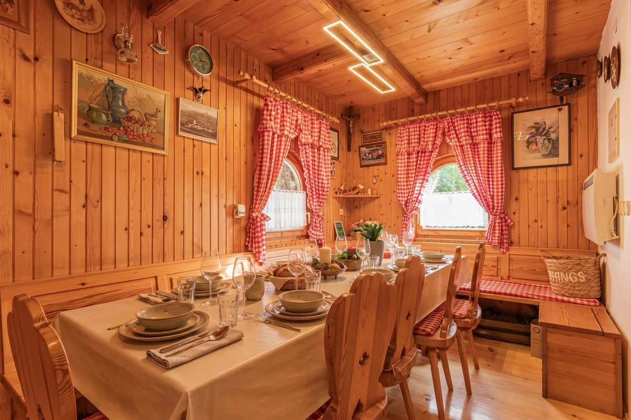 Rudnica Hill Lodge with Private Garden photo 3