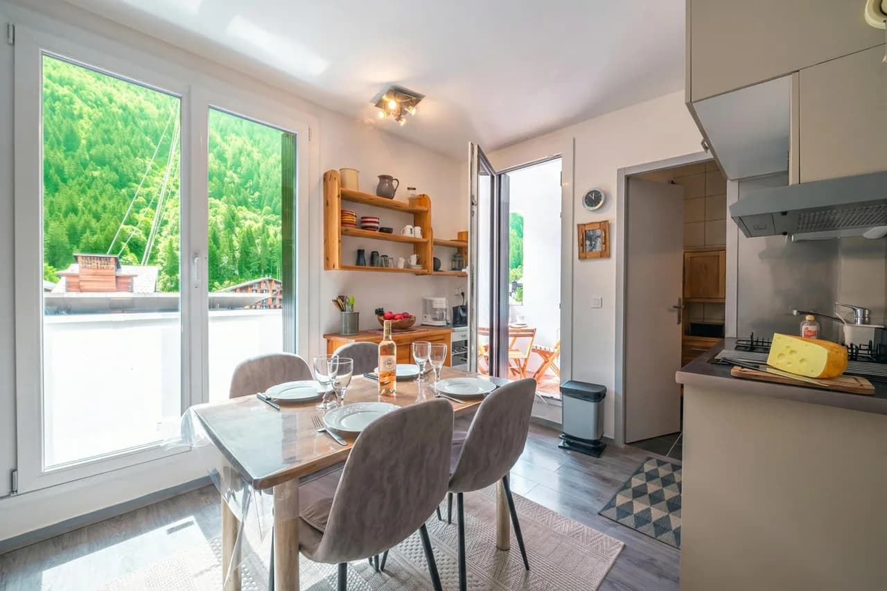 Cham Sud E339 Near Aiguille du Midi 1BR Balcony