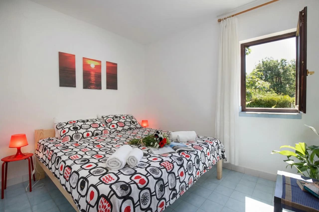 Beach Garden Apartment 2 with Private Parking photo 5