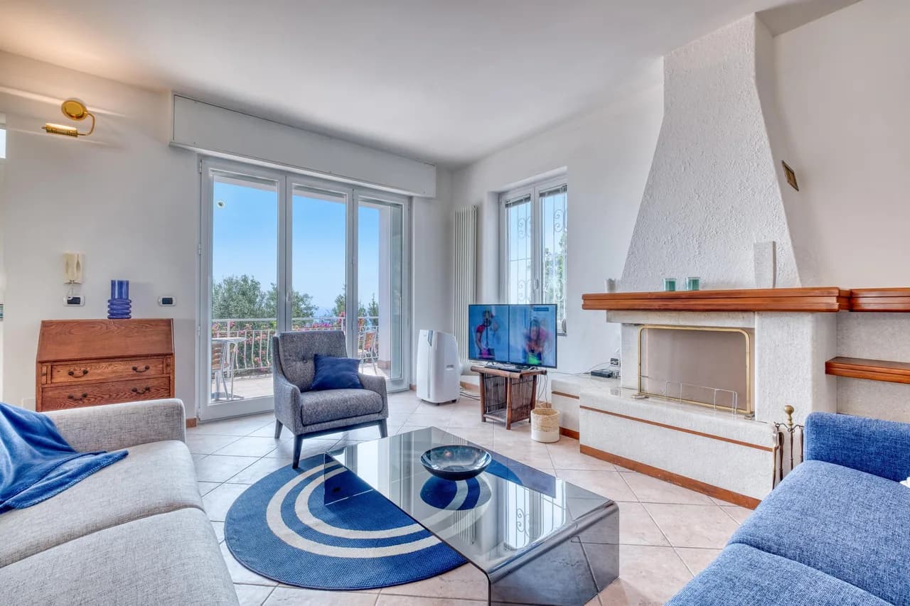 Elegant Pool Villa in Alassio photo 3
