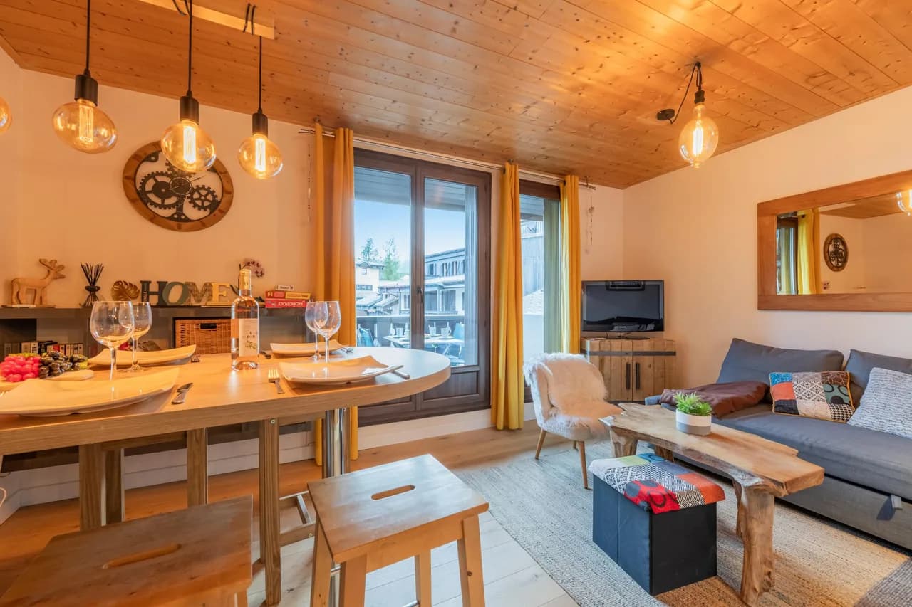 Cham Sud Iris359 Studio | Balcony & Views | 4 photo 2