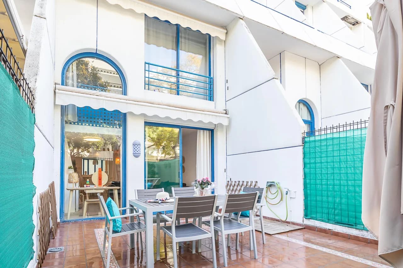 Seaside Pool Apartment in Marbella photo 2
