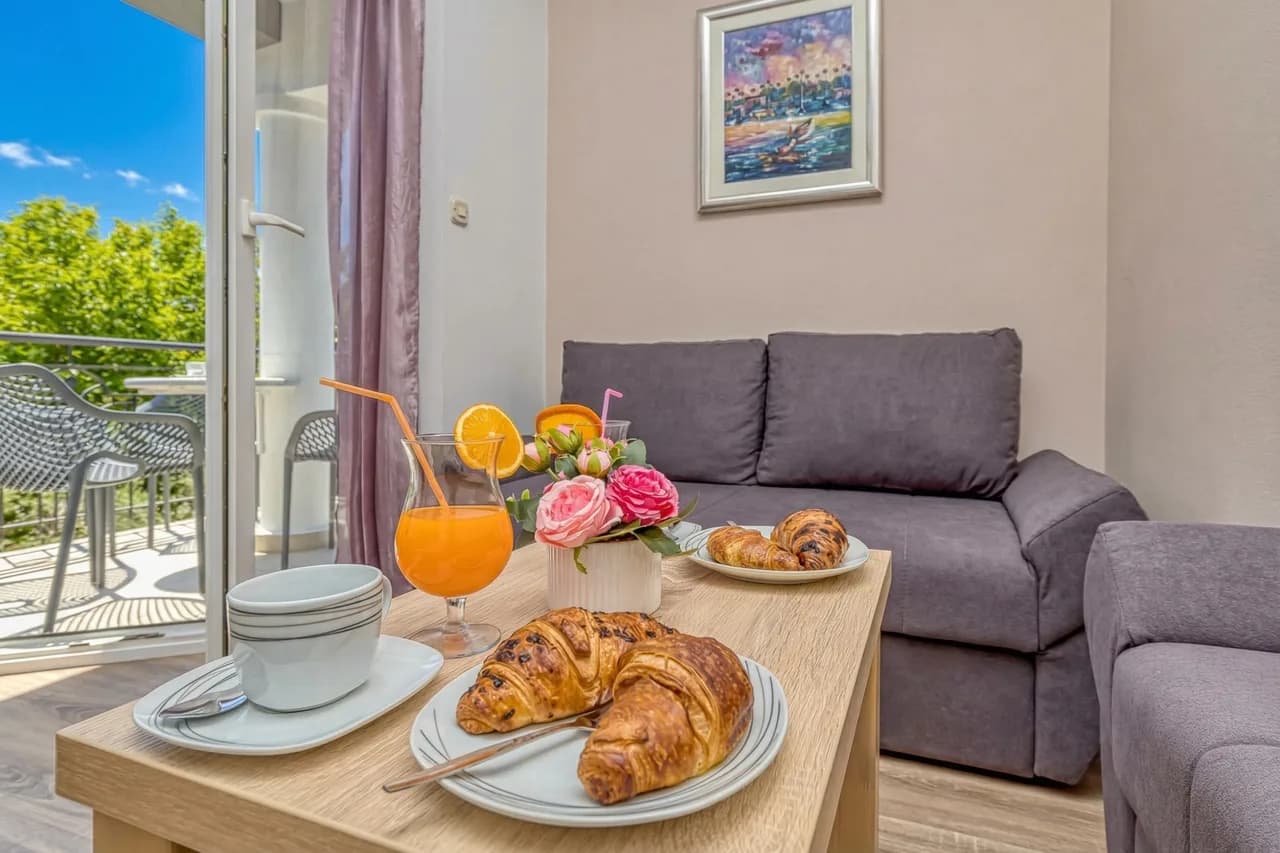 Beachside Apartment in Okrug Gornji photo 3