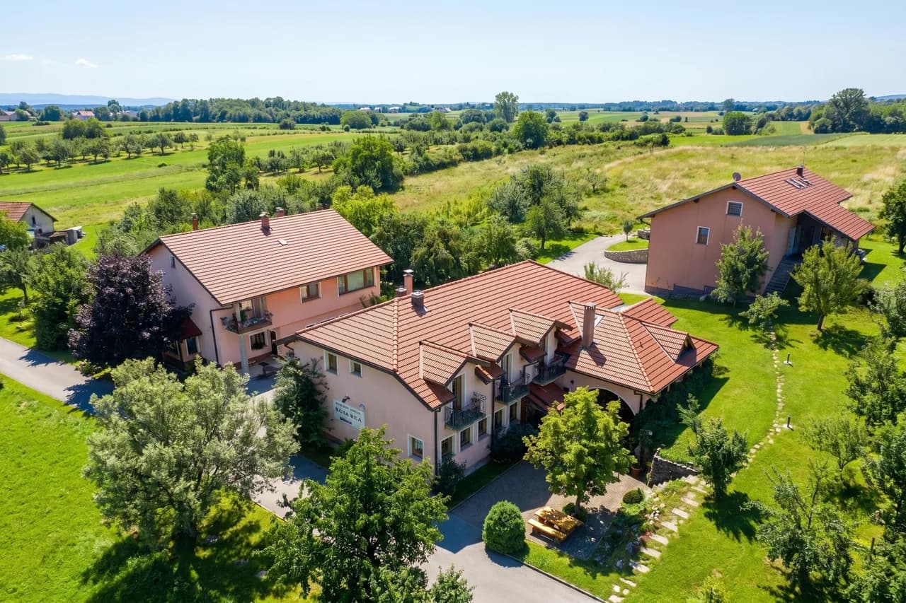 Charming Duplex Vacation Home in Pivka photo 3