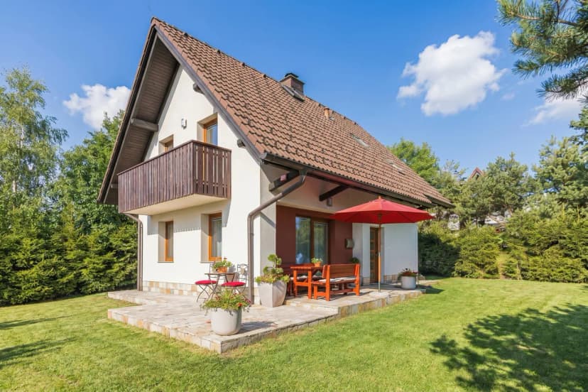 Sunny Weekend Sauna House