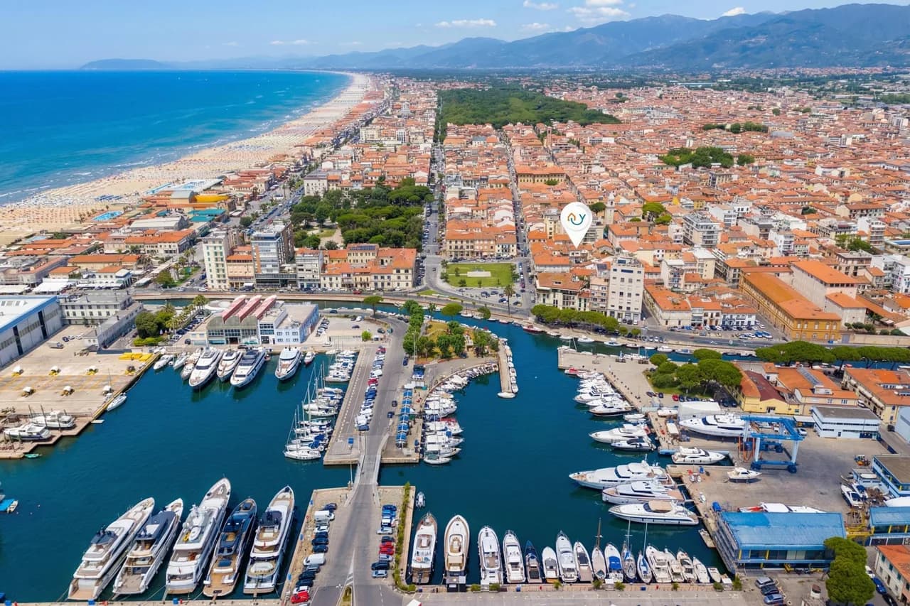 Suite 1 Ondina Viareggio 200m from sea photo 2