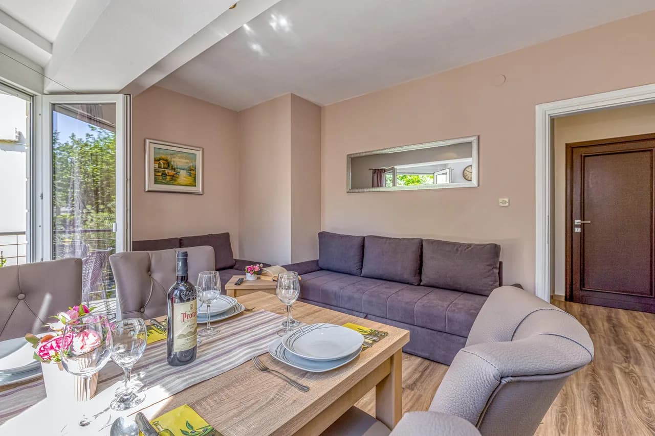 Apartment Tonka 220m from the beach photo 3