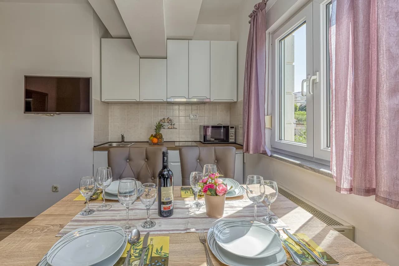 Apartment Tonka 220m from the beach photo 5