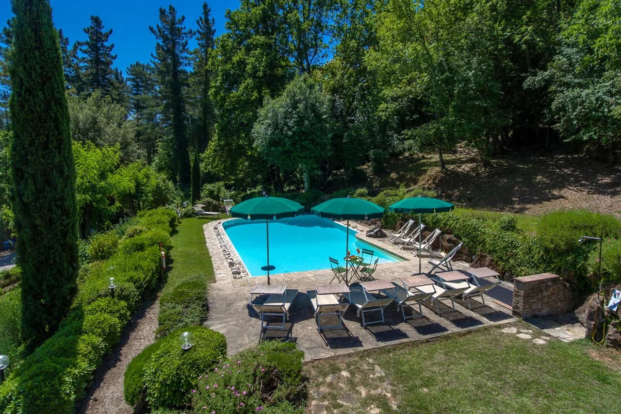 Expansive Garden Villa in Montaione Florence Italy photo 4