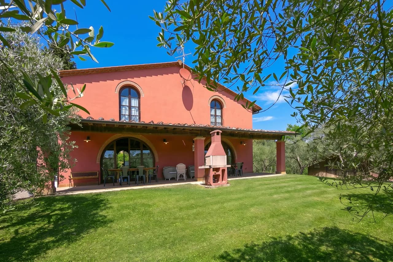 Charming Vacation Home in Montopoli Val D'Arno photo 2