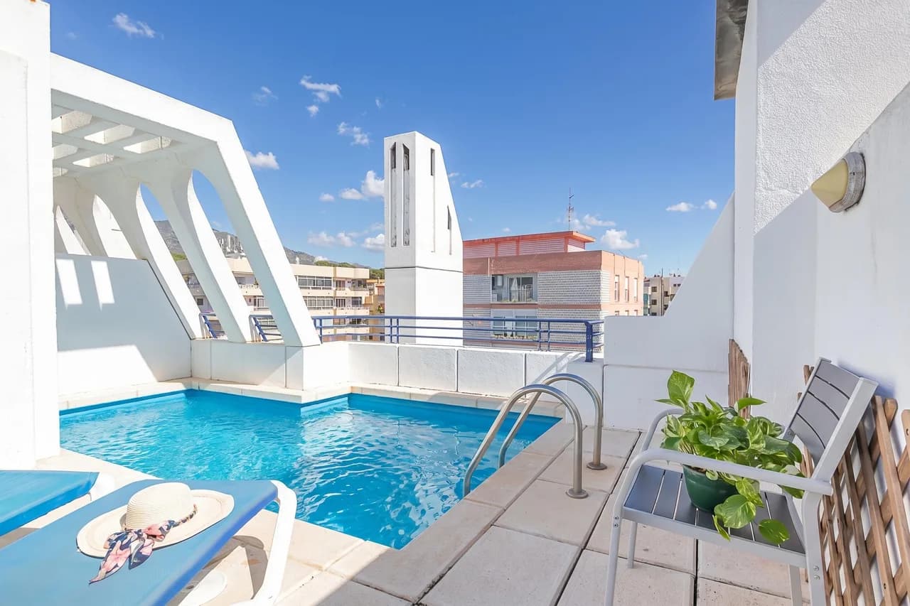 Seafront Pool Villa in Marbella