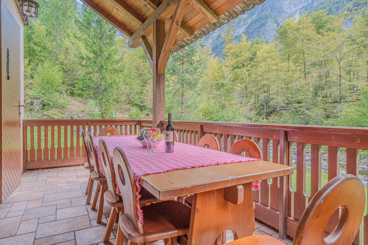 Lakeside Luxury Chalet in Soča Valley photo 2