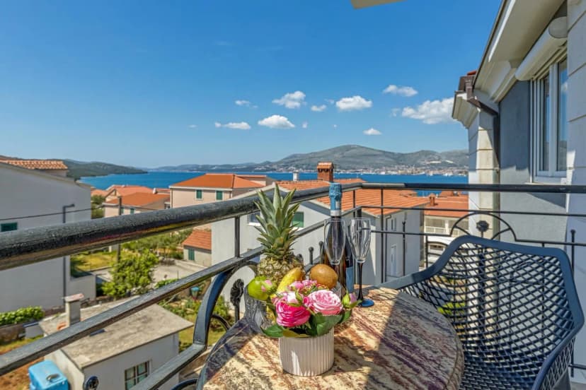 Apartment Antonia 220m from the beach
