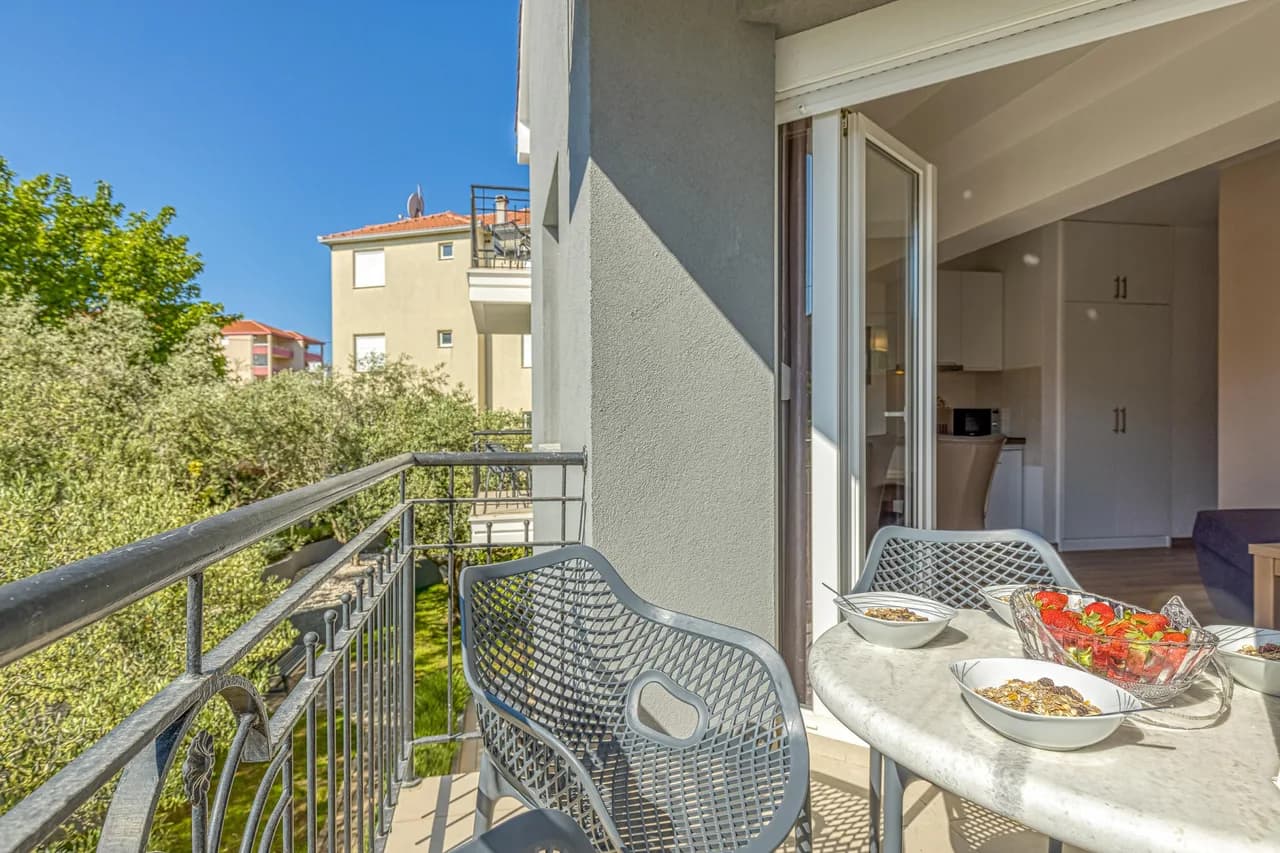 Apartment Ela 220m from the beach photo 2