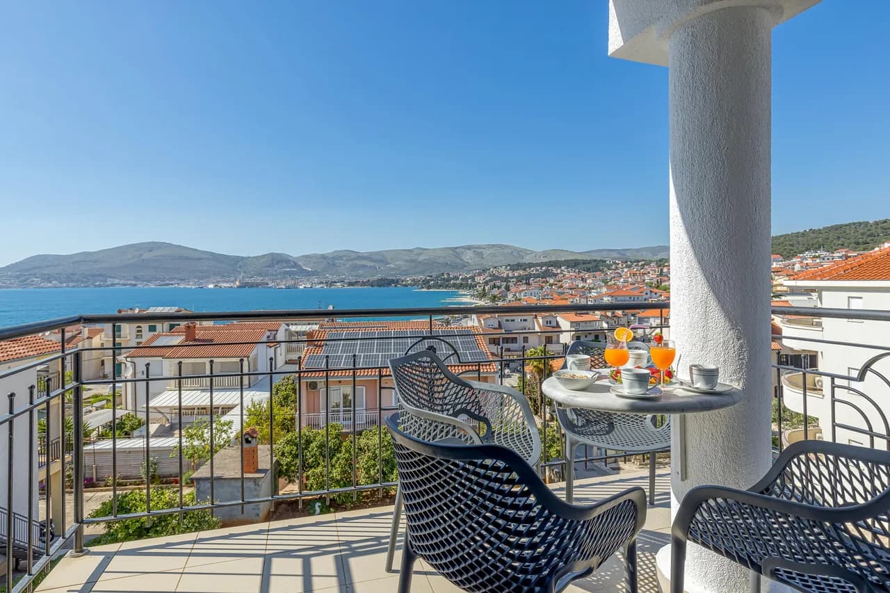 Seaview Apartment Mihaela