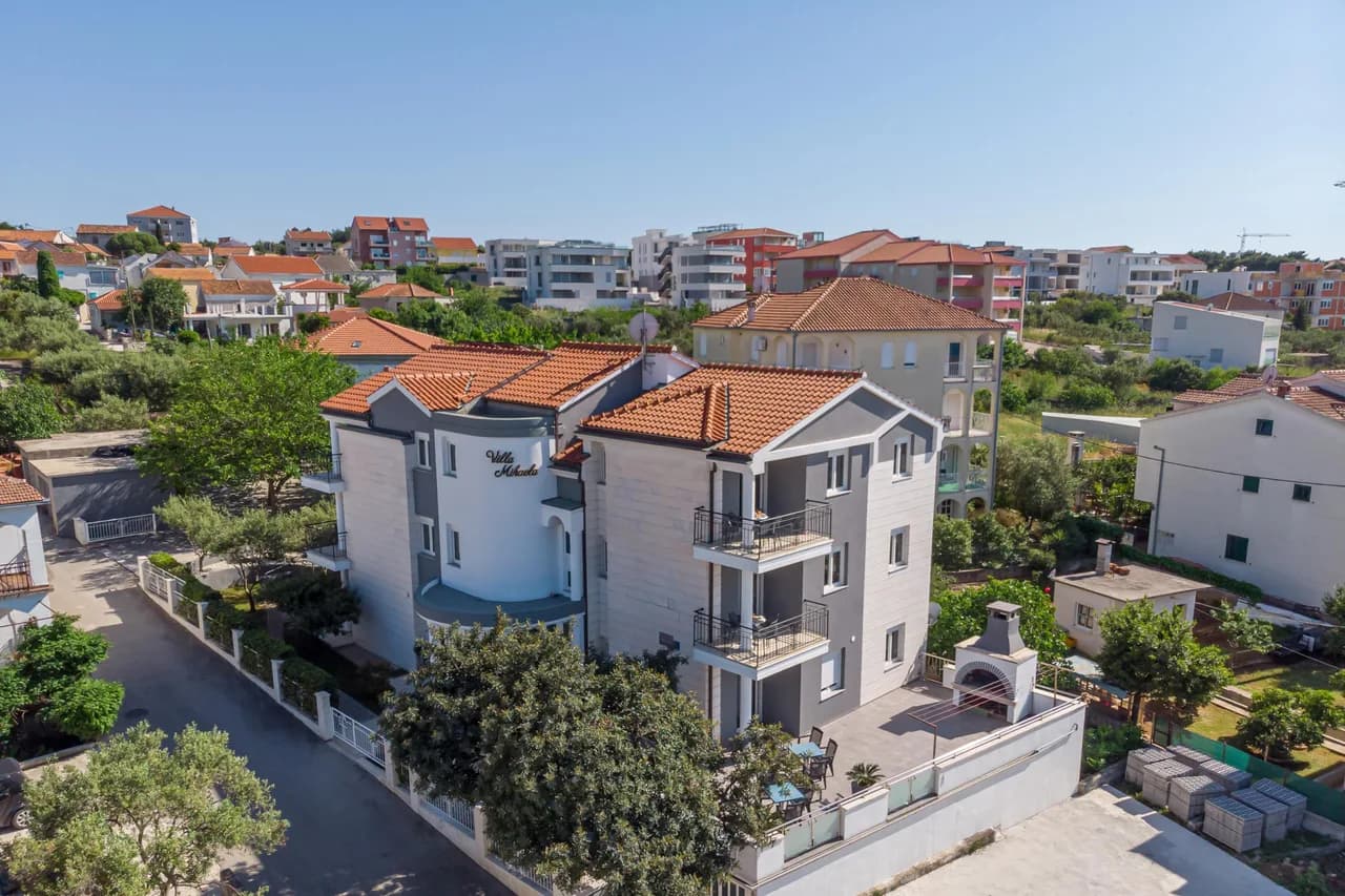 Coastal Retreat Apartment in Okrug Gornji photo 3