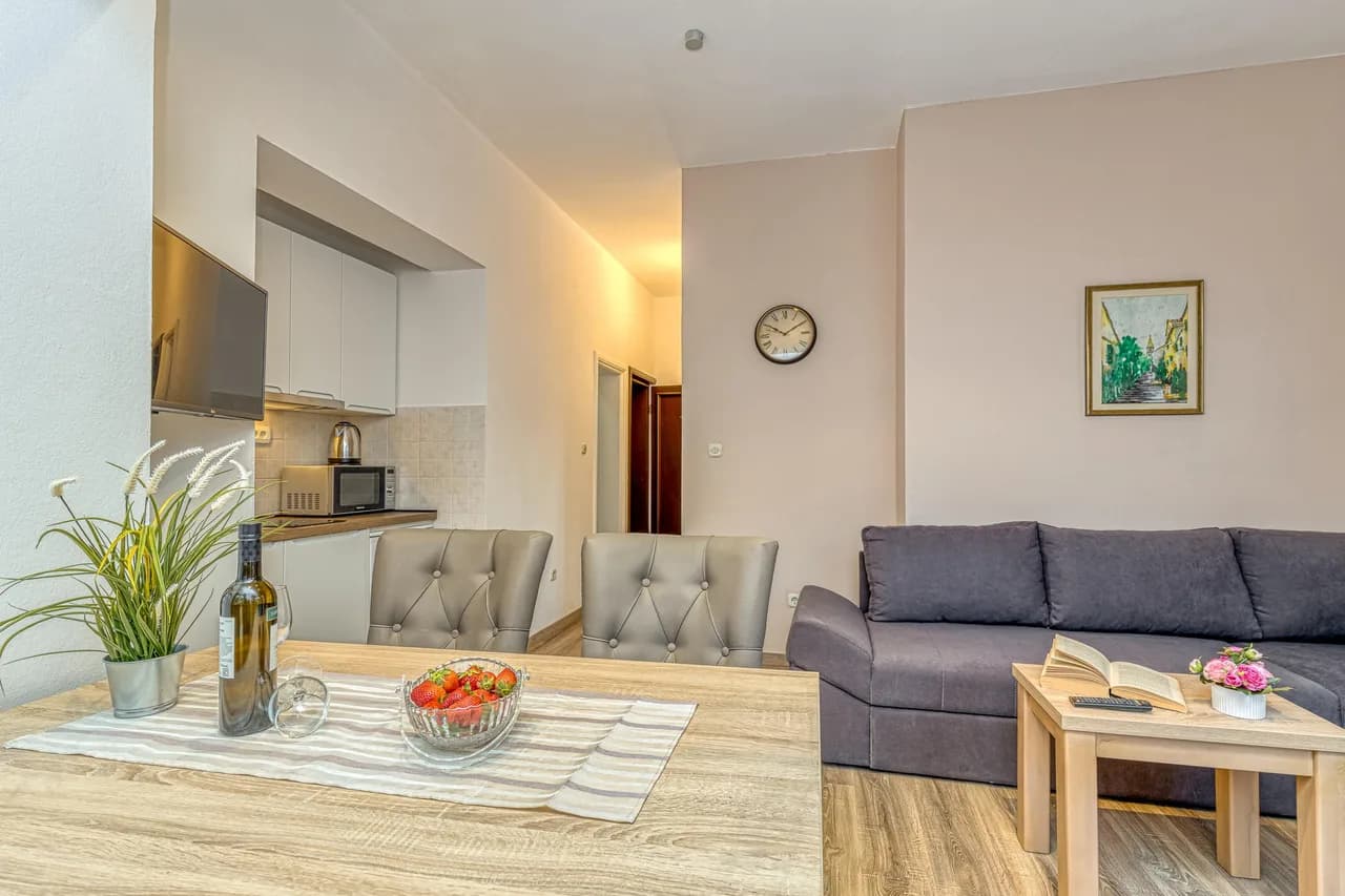 Coastal Retreat Apartment in Okrug Gornji photo 5