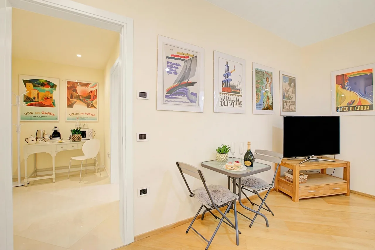 Lakeside Private Room in Riva del Garda photo 5