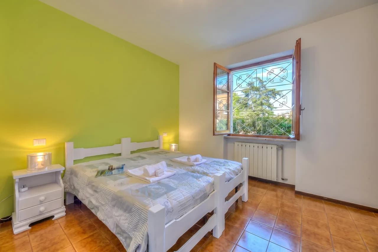 Villa Fiorita - Apt 2 - Margherita near lake, shops & AC photo 4