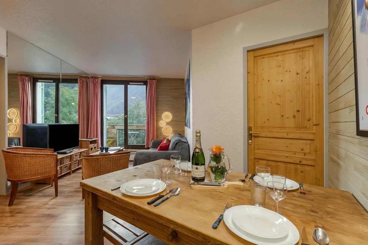 Ski-In Ski-Out Apartment in Chamonix photo 3