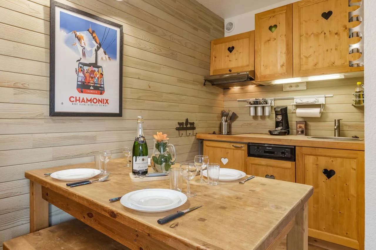 Ski-In Ski-Out Apartment in Chamonix photo 4
