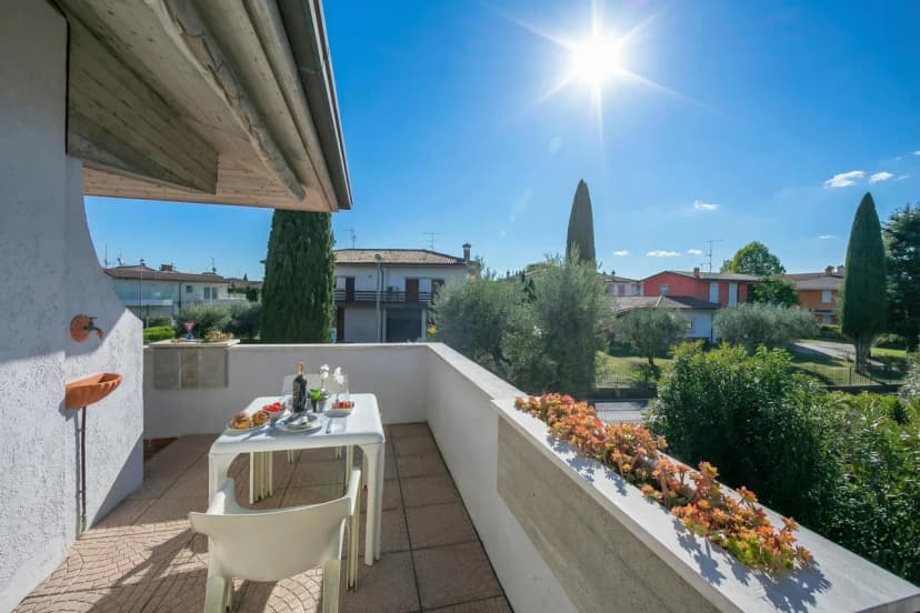 Villa Fiorita - Apt 3 - Ortensia near lake, shops & AC