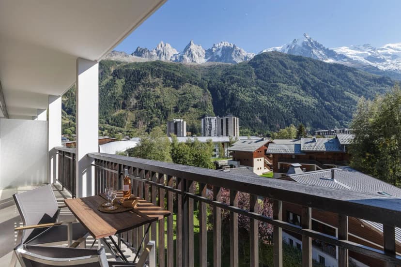 Résidence La Vallée Blanche in Chamonix Balcony & Mont Blanc Views