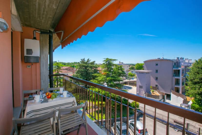 Casa di Paola: Lake-View Balcony Apartment in Peschiera