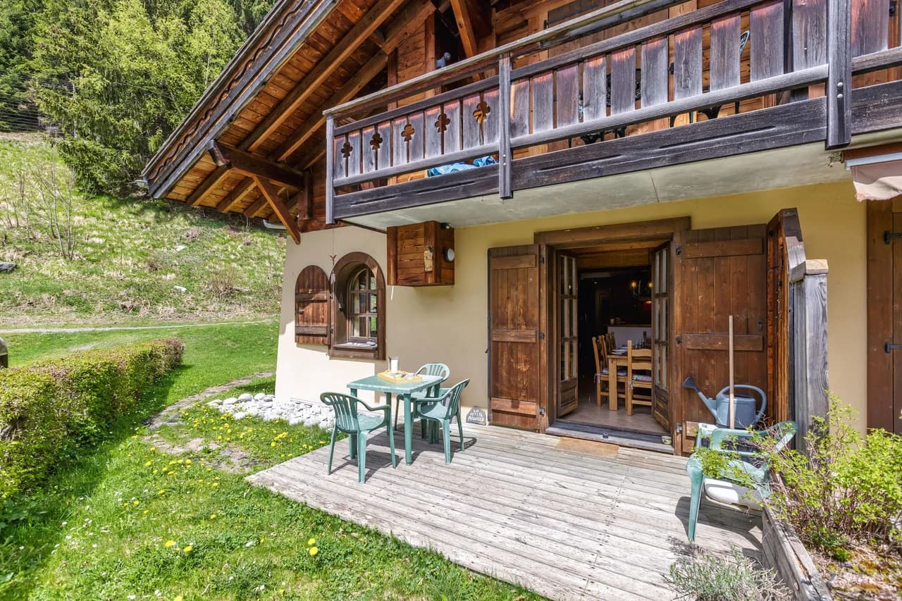 Terrace Apartment with Mont Blanc Views in Argentière