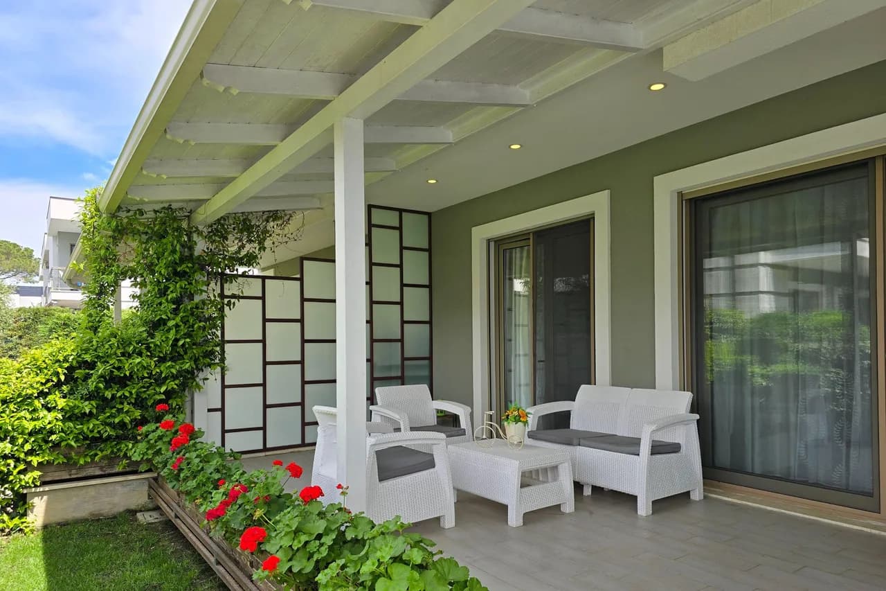 Beachfront Luxury Villa in Lalzit Bay photo 2