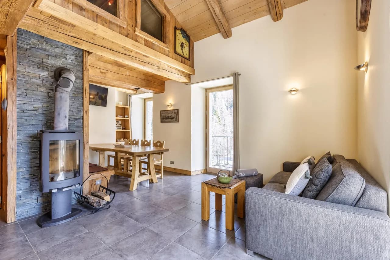Apt Arsene 6 Chalet-Style Near Ski Sleeps 6