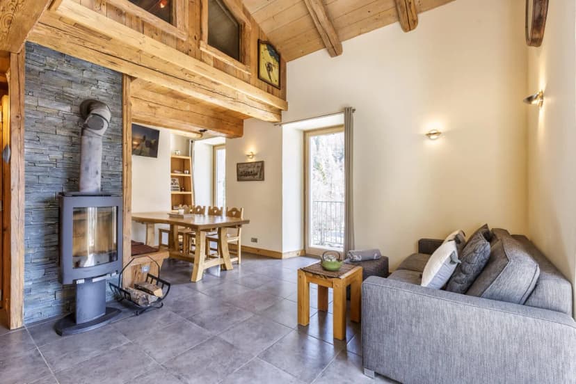 Apt Arsene 6 Chalet-Style Near Ski Sleeps 6