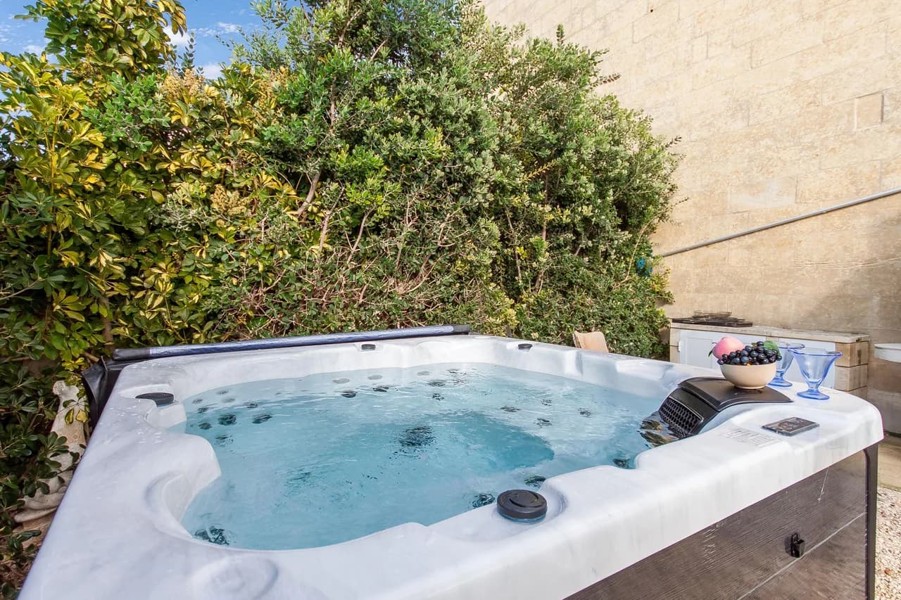 Charming Farmhouse With Pool in L-Għasri Gozo photo 2