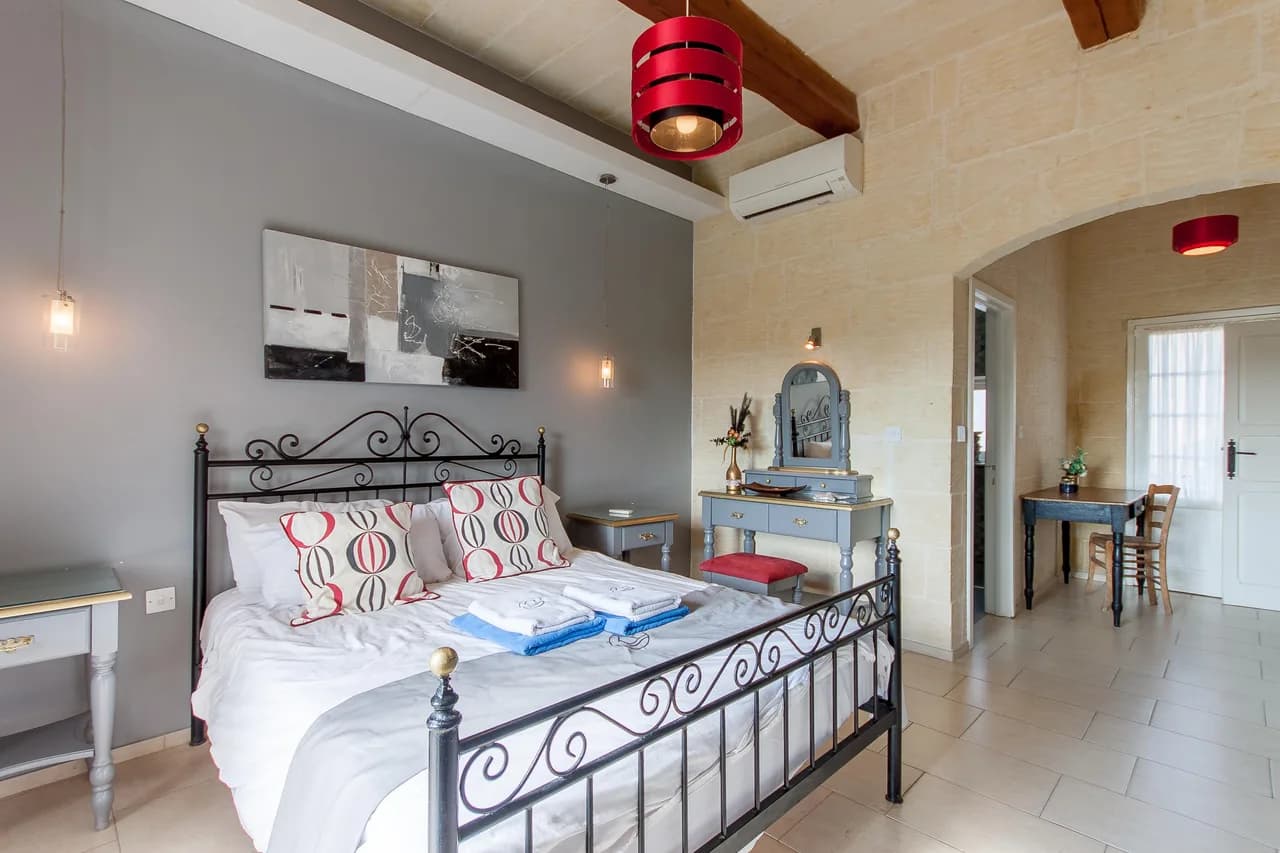 Charming Farmhouse With Pool in L-Għasri Gozo photo 5