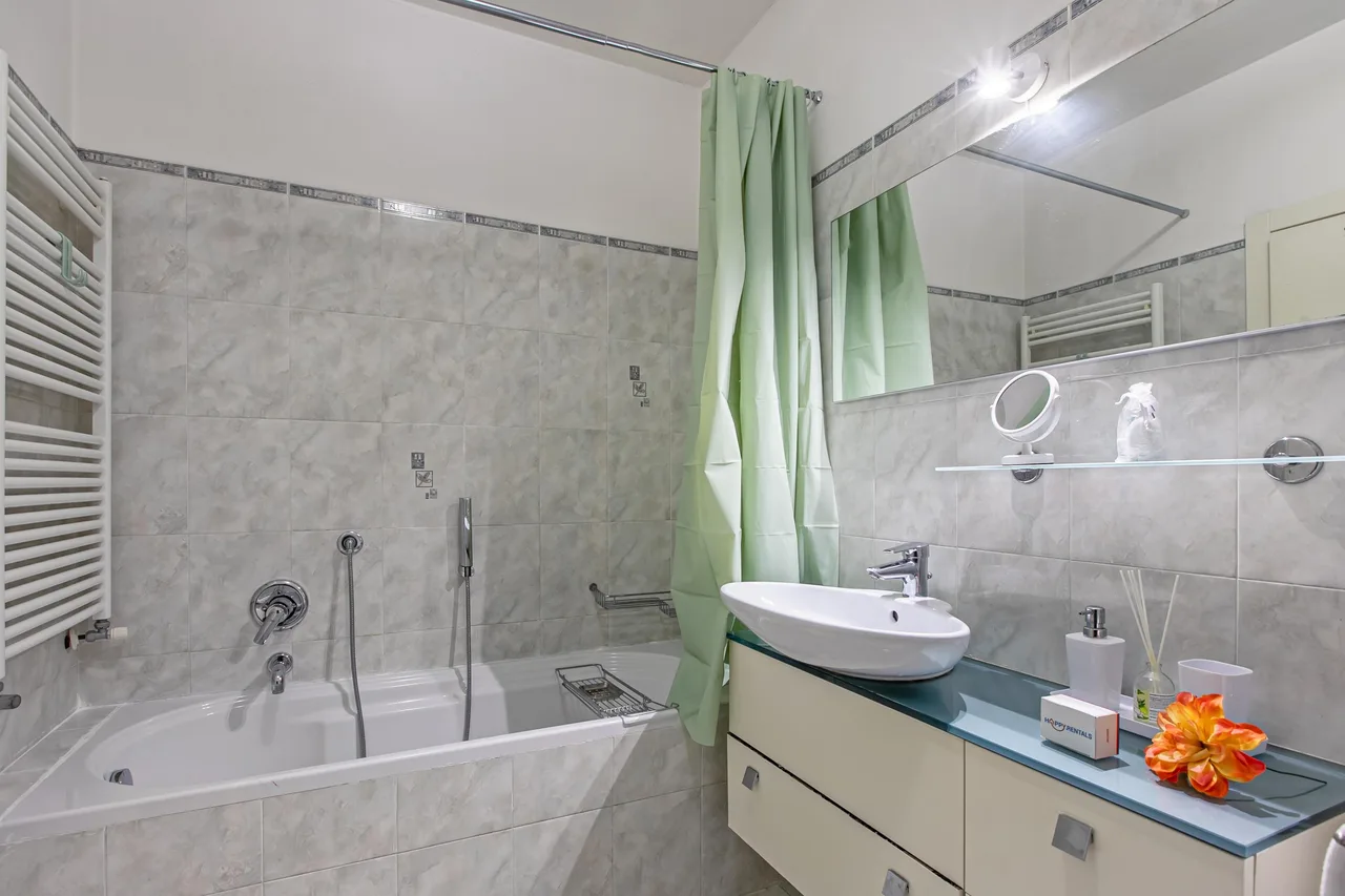 Suite 22 photo 5
