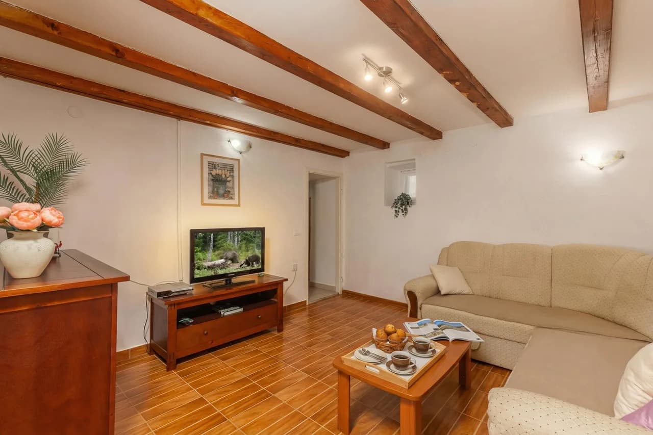 Private Pool Vacation Home in Labin photo 5