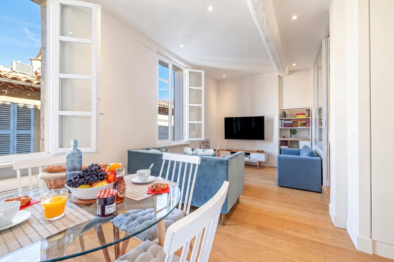 Apartment Matisse 100m Near The Sea