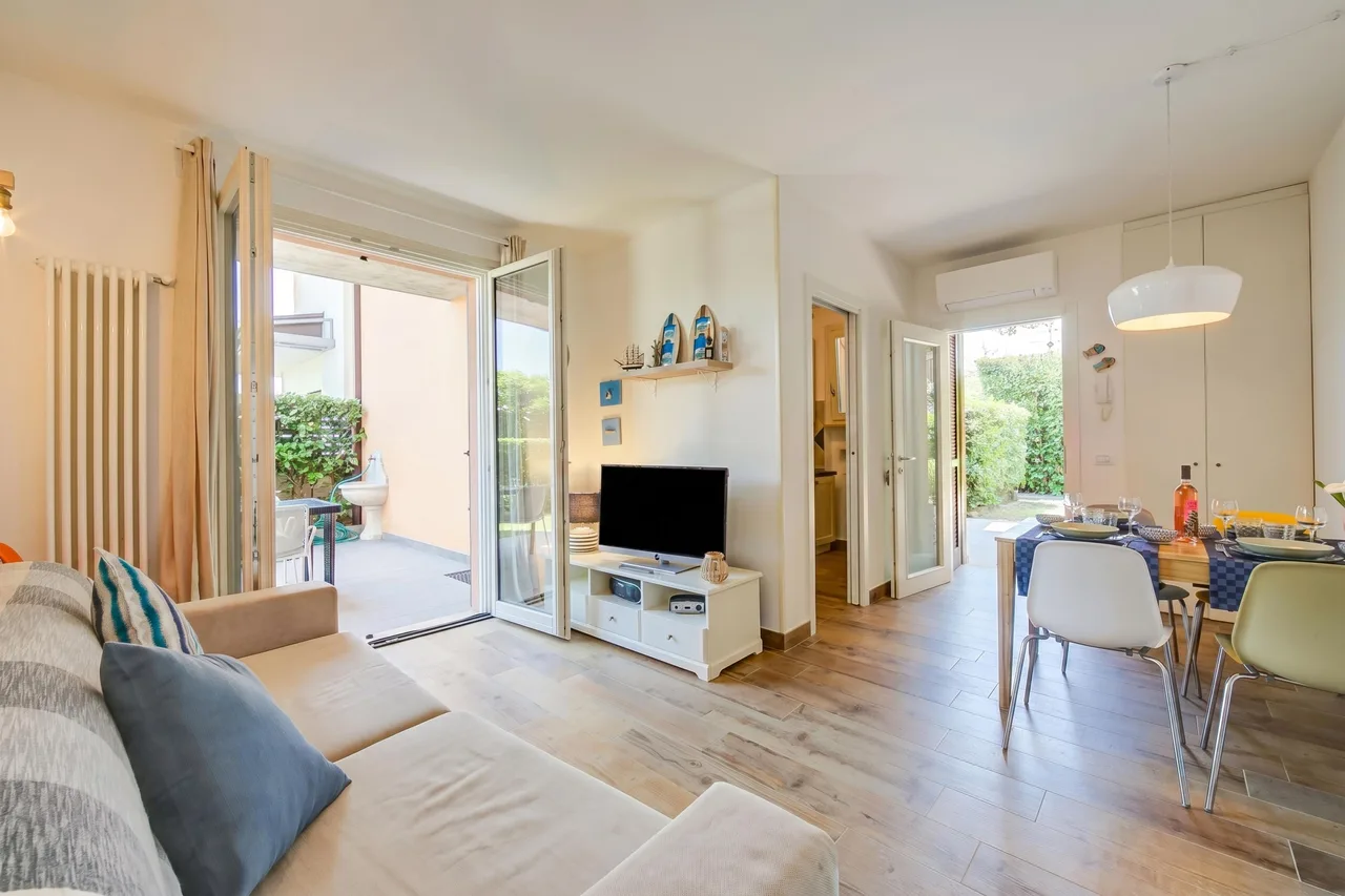 Charming Apartment With Shared Pool in Padenghe Sul Garda photo 3