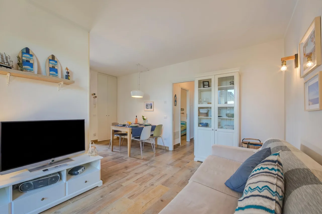 Charming Apartment With Shared Pool in Padenghe Sul Garda photo 4