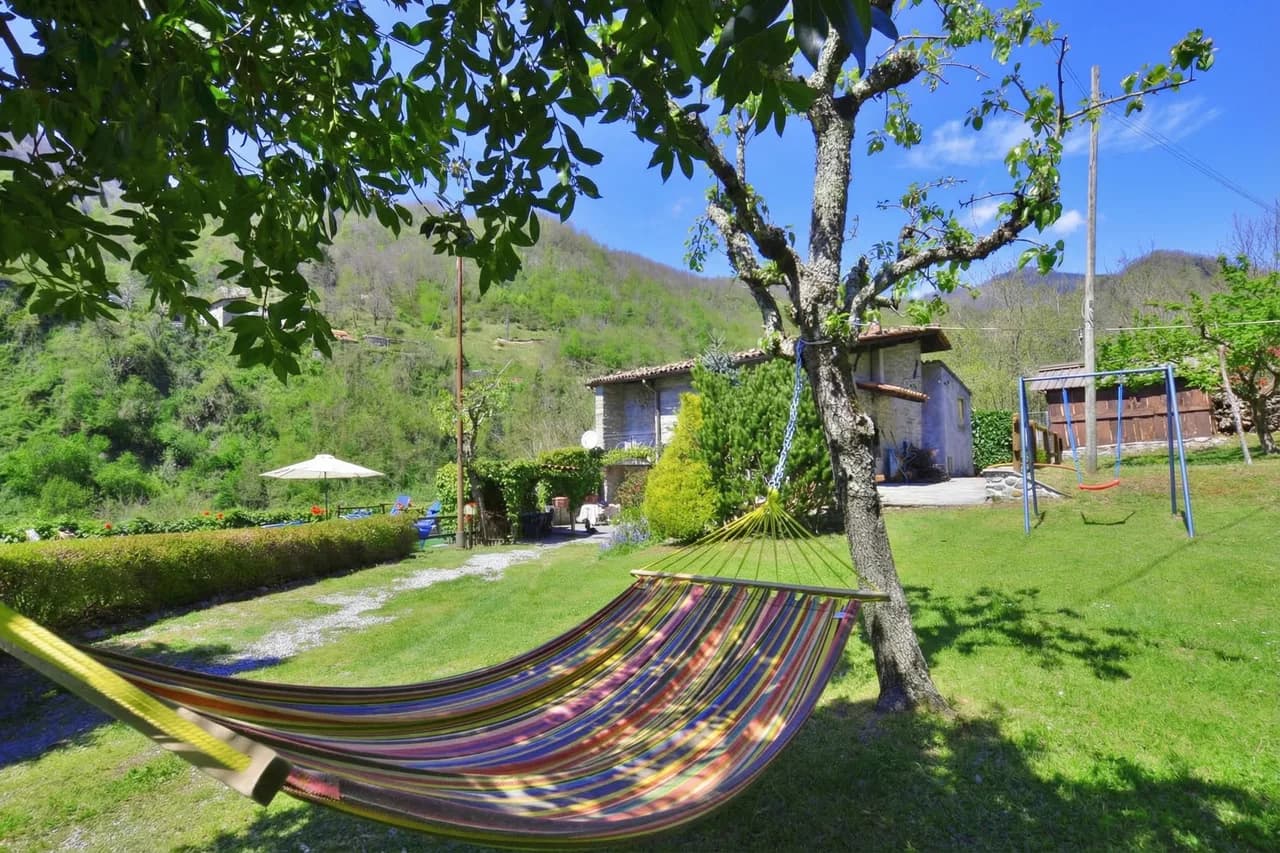 Scenic Mountain View Vacation Home in Castiglione Di Garfagnana photo 3